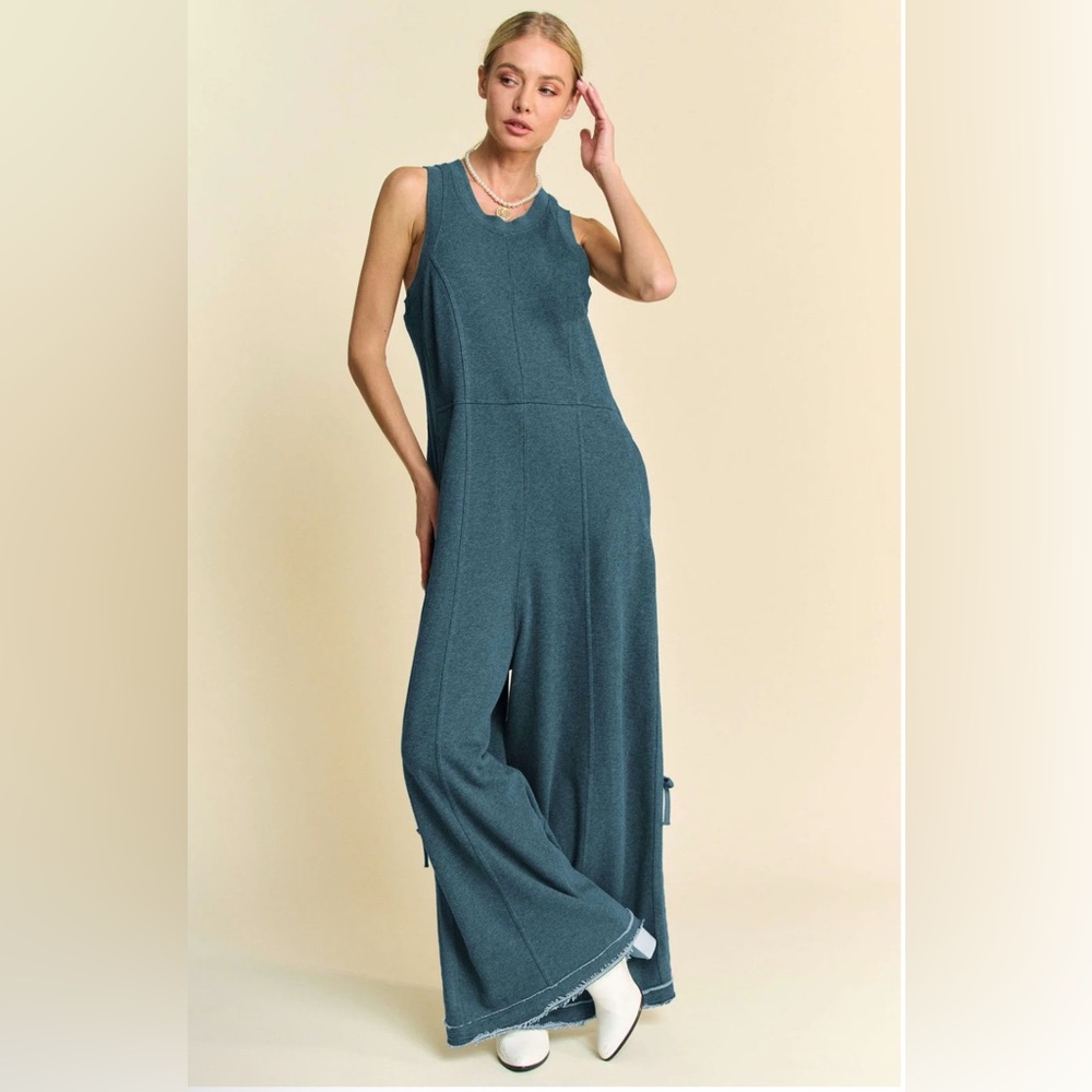 DAVI & DANI Teal Sleeveless Jumpsuit